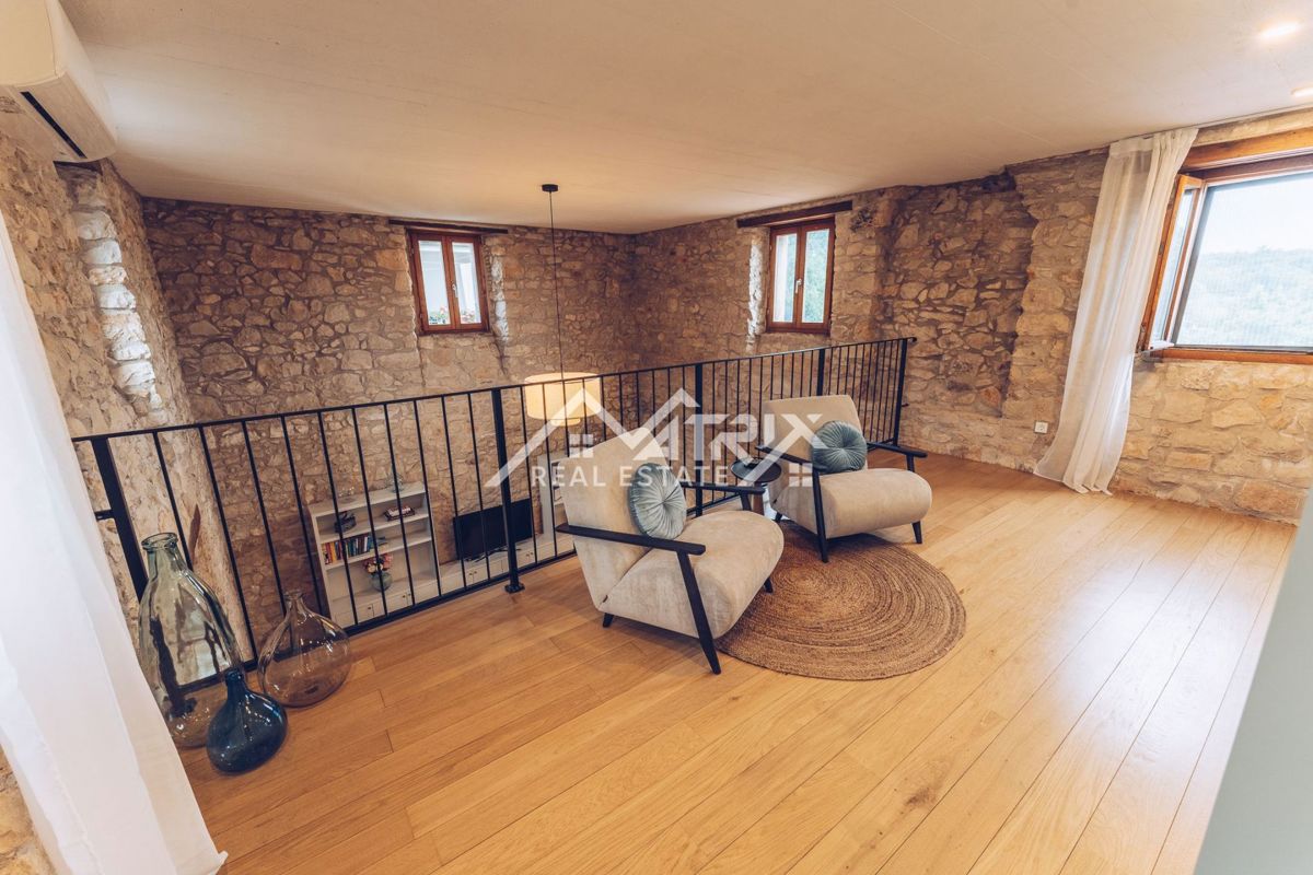 House For sale - ISTARSKA NOVIGRAD