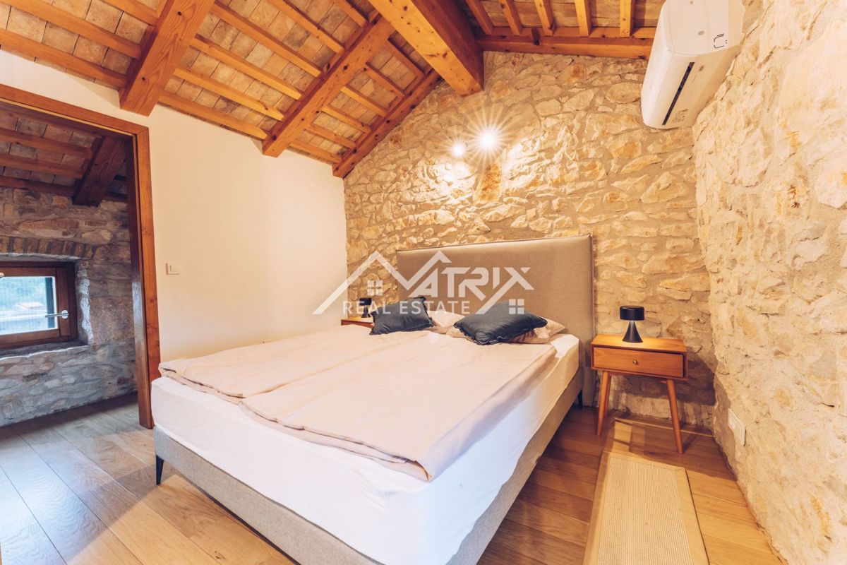 House For sale - ISTARSKA NOVIGRAD