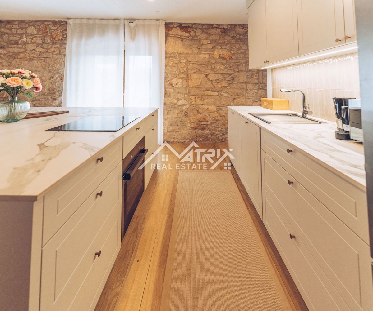 House For sale - ISTARSKA NOVIGRAD