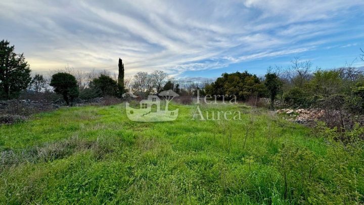 Terrain à vendre 1500 m² – Krk