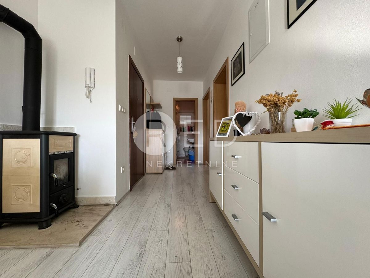 Flat For sale - ZADARSKA PAKOŠTANE