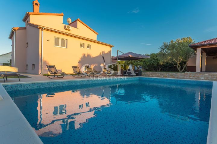 House for sale 350 m² – Biograd Na Moru