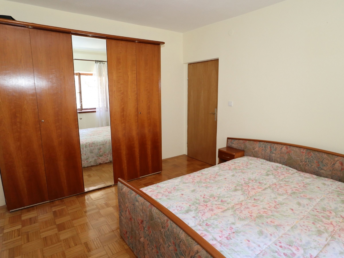 Hiša Na predaj - ŠIBENSKO-KNINSKA VODICE