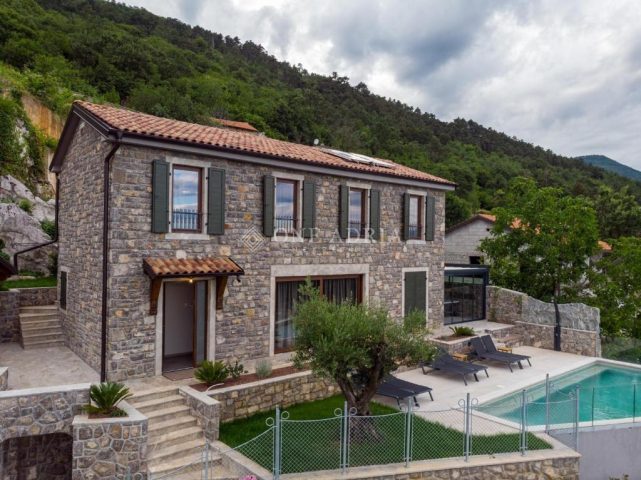 Maison à vendre 250 m² – Opatija