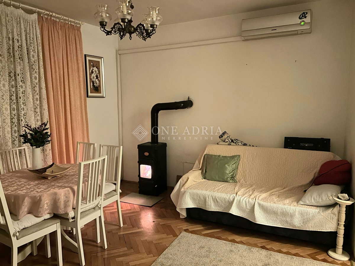 Appartement À vendre - LIČKO-SENJSKA SENJ