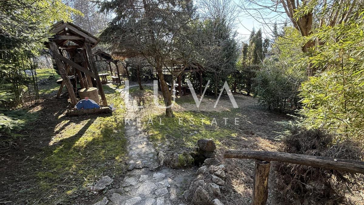 Poslovni prostori Na predaj - KRAPINSKO-ZAGORSKA KLANJEC