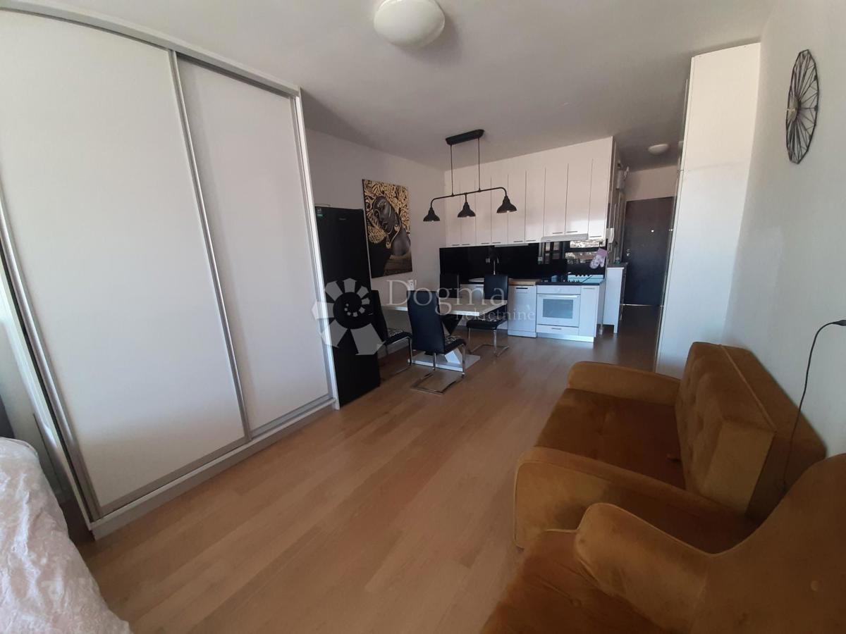 Appartement À louer - GRAD ZAGREB ZAGREB