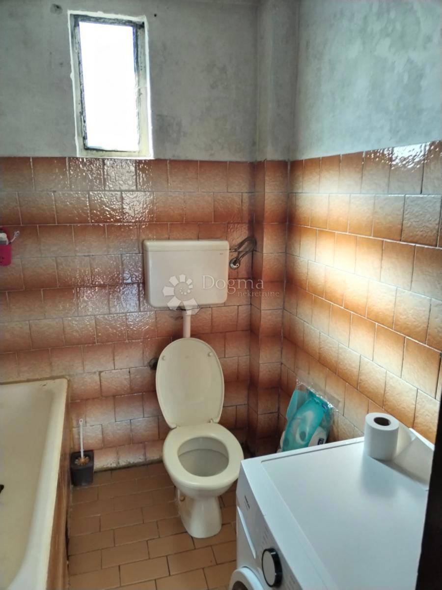 Dom Na predaj - ZAGREBAČKA KLOŠTAR IVANIĆ