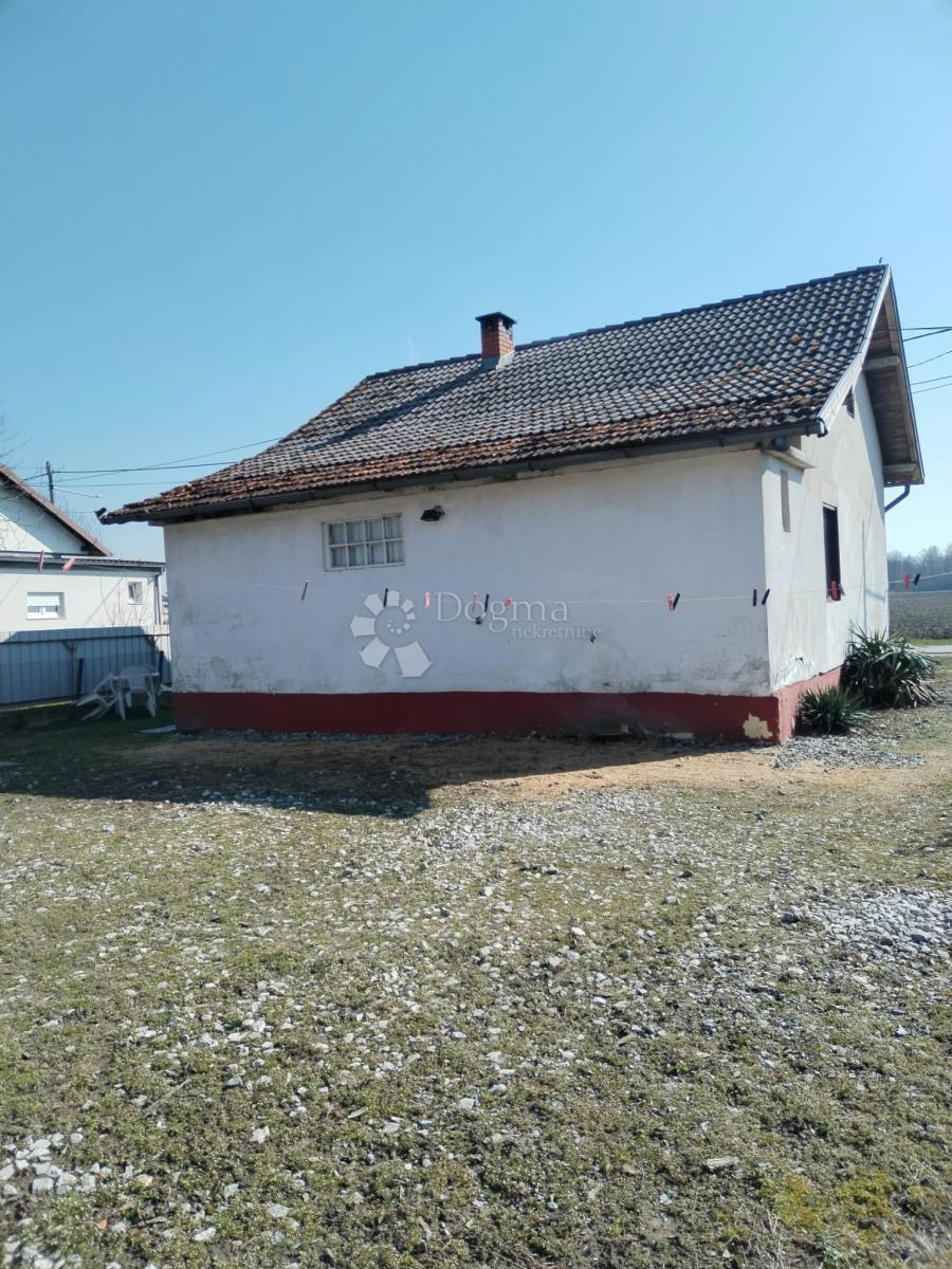 Dom Na predaj - ZAGREBAČKA KLOŠTAR IVANIĆ