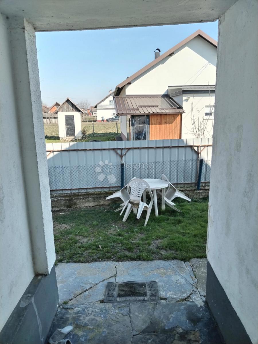 Dom Na predaj - ZAGREBAČKA KLOŠTAR IVANIĆ