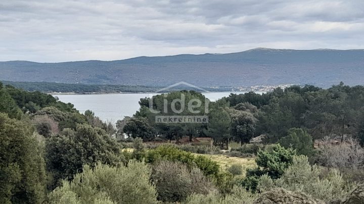 Terreno in vendita 1095 m² – Krk