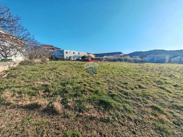 Land for sale 730 m² – Rab