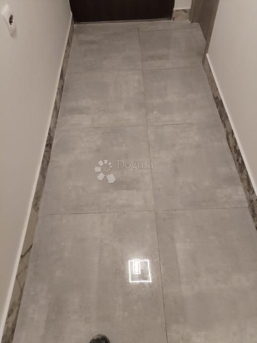 Appartamento In vendita - OSJEČKO-BARANJSKA OSIJEK