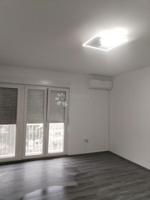 Appartamento In vendita - OSJEČKO-BARANJSKA OSIJEK