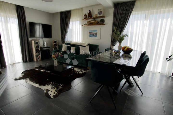 Casa in vendita 360 m² – Dicmo