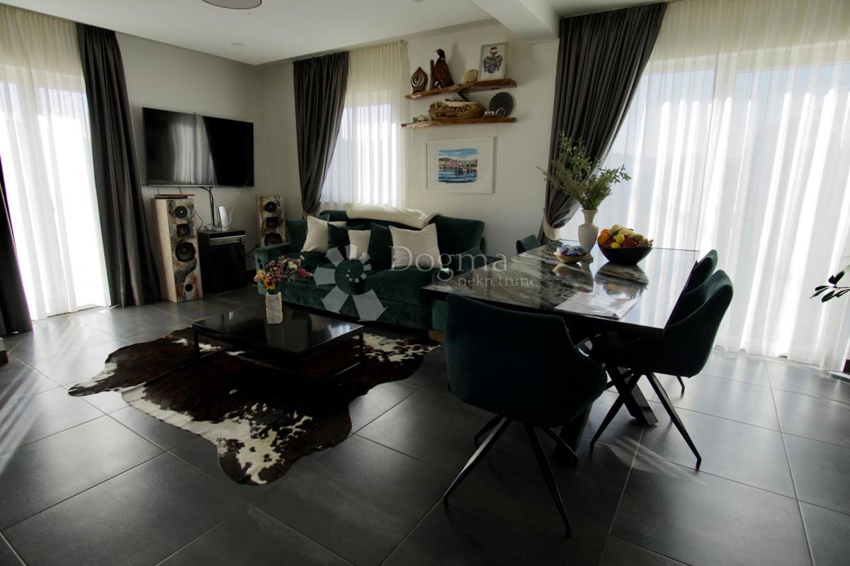 Casa In vendita - Splitsko-dalmatinska Dicmo - foto 1/13