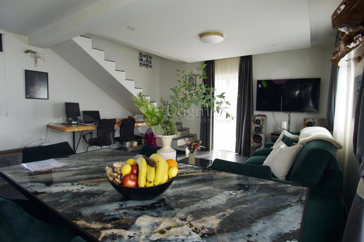 Casa In vendita - Splitsko-dalmatinska Dicmo - foto 2/13