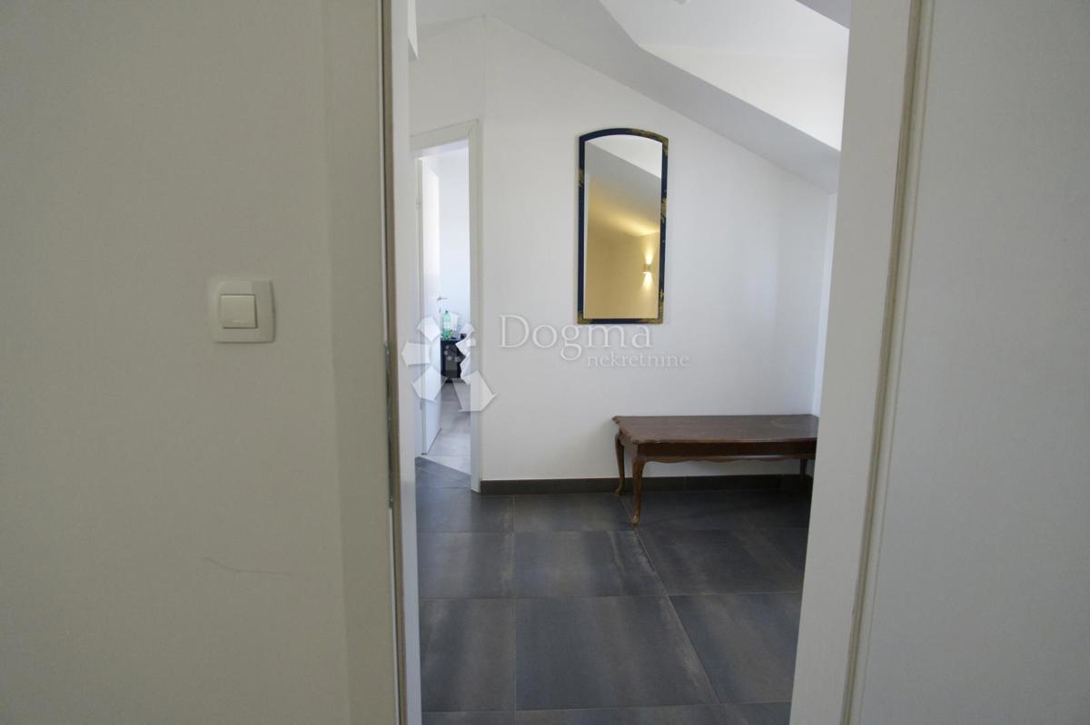 Casa In vendita - SPLITSKO-DALMATINSKA DICMO