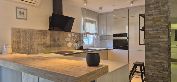 Apartmán k pronájmu 115 m² – Pula