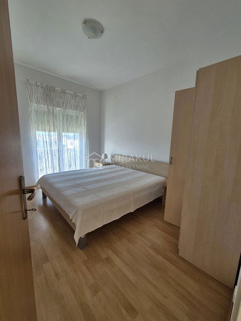 Apartment Zu vermieten - ŠIBENSKO-KNINSKA MURTER