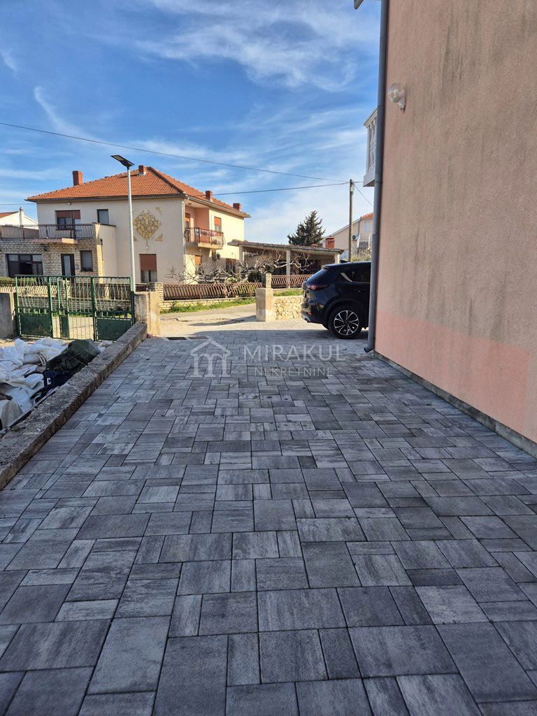 Apartment Zu vermieten - ŠIBENSKO-KNINSKA MURTER