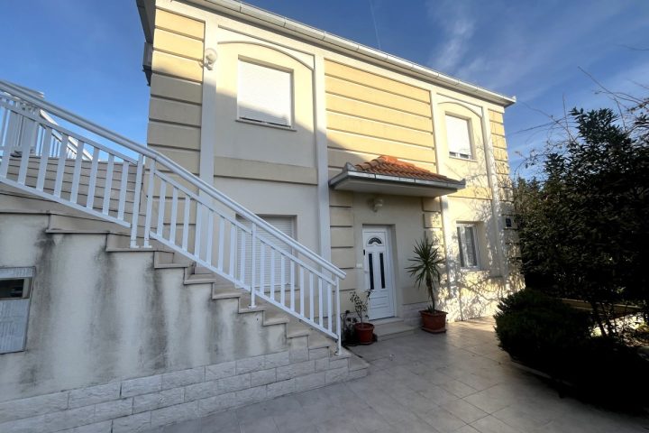 Dům na prodej 210 m² – Trogir