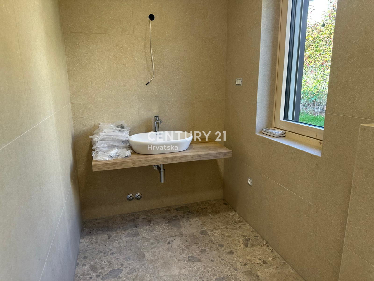 Casa In vendita - ISTARSKA VIŠNJAN