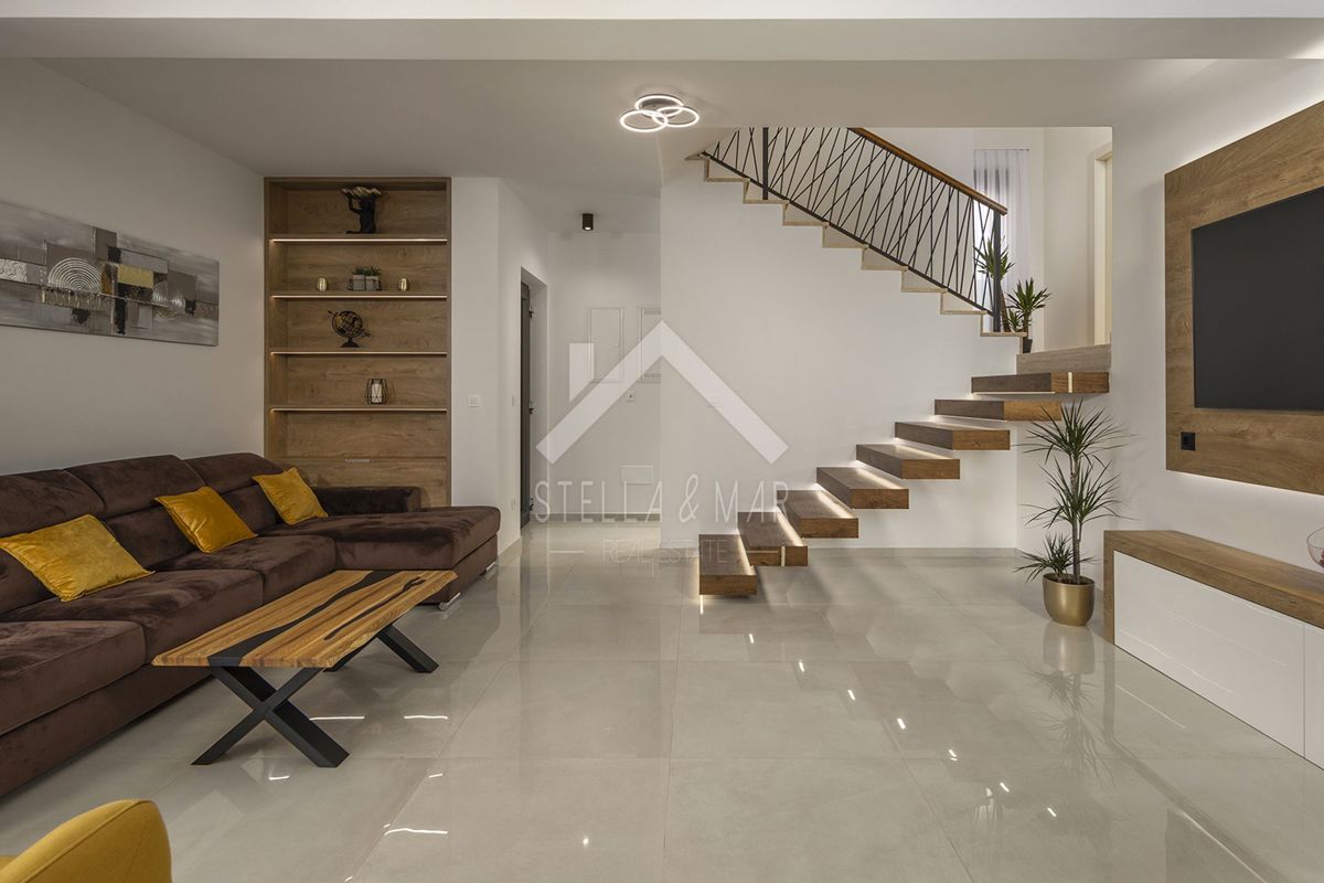 Casa In vendita - ZADARSKA NIN