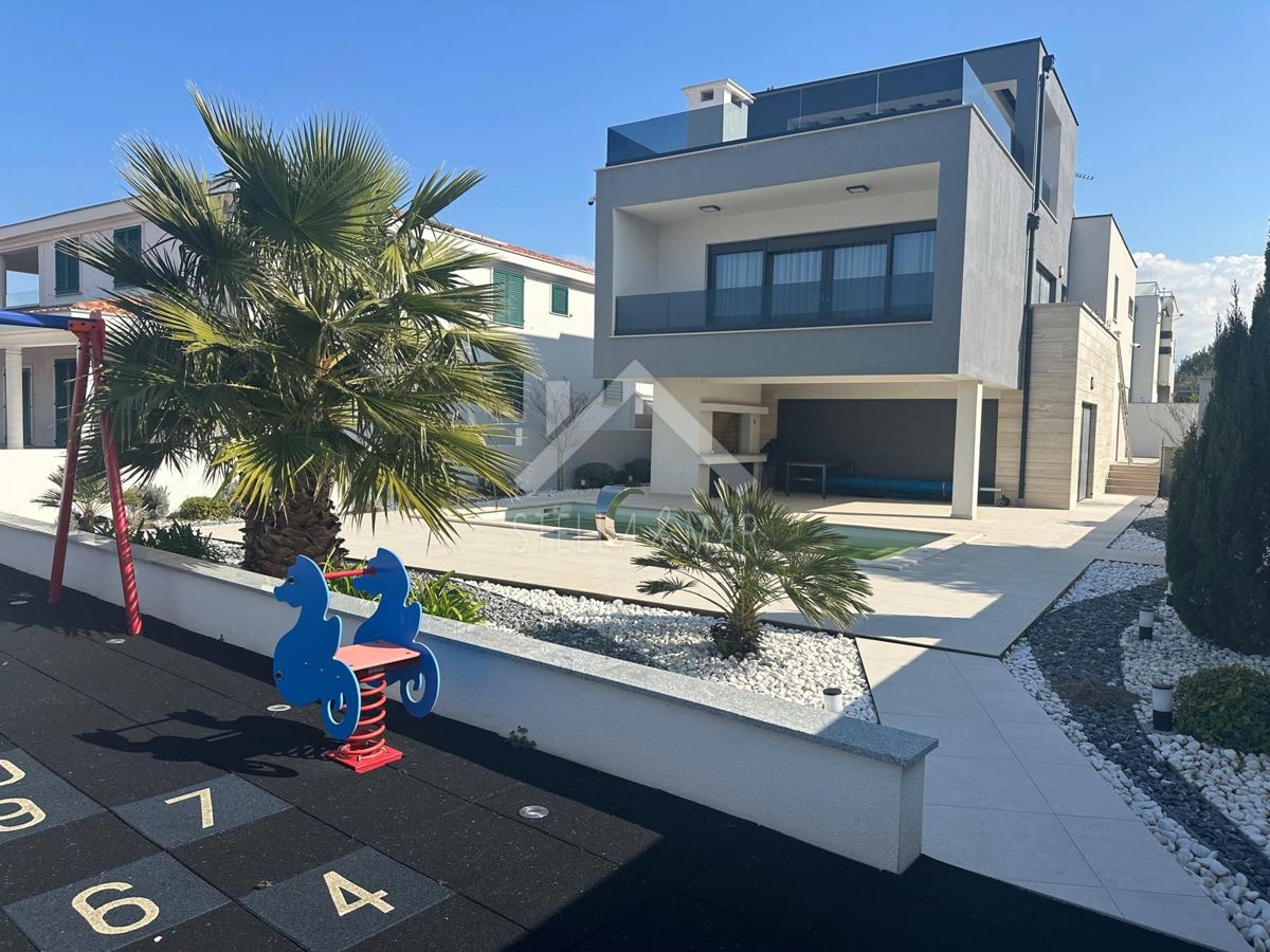 Haus Zu verkaufen - ZADARSKA NIN