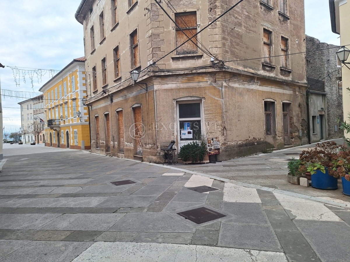 Maison À vendre - LIČKO-SENJSKA SENJ