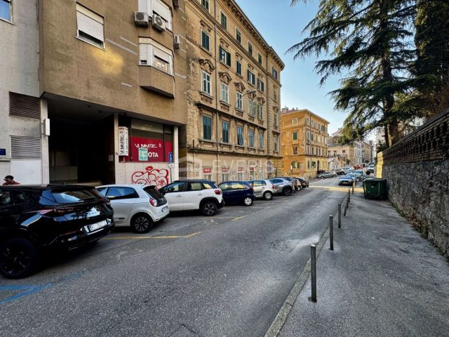 Business premises for sale 60 m² – Rijeka