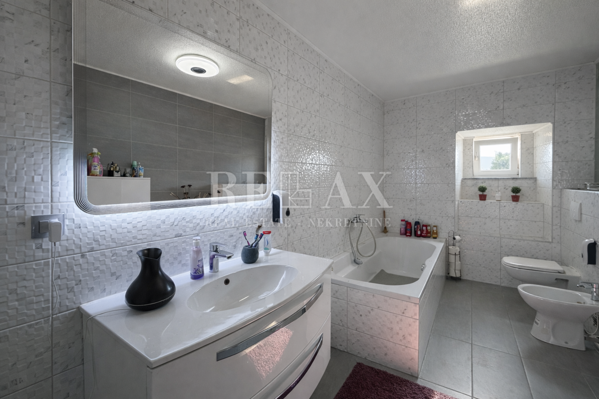 Flat For sale - LIČKO-SENJSKA SENJ
