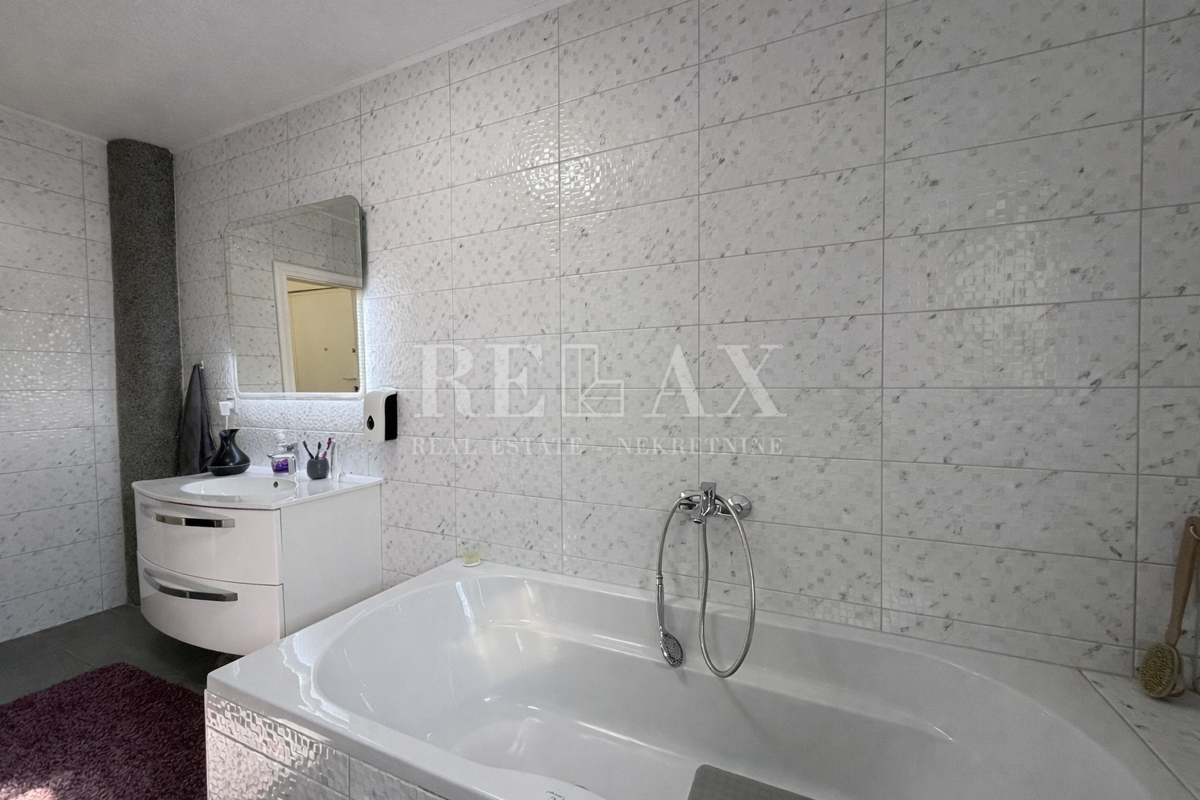 Flat For sale - LIČKO-SENJSKA SENJ