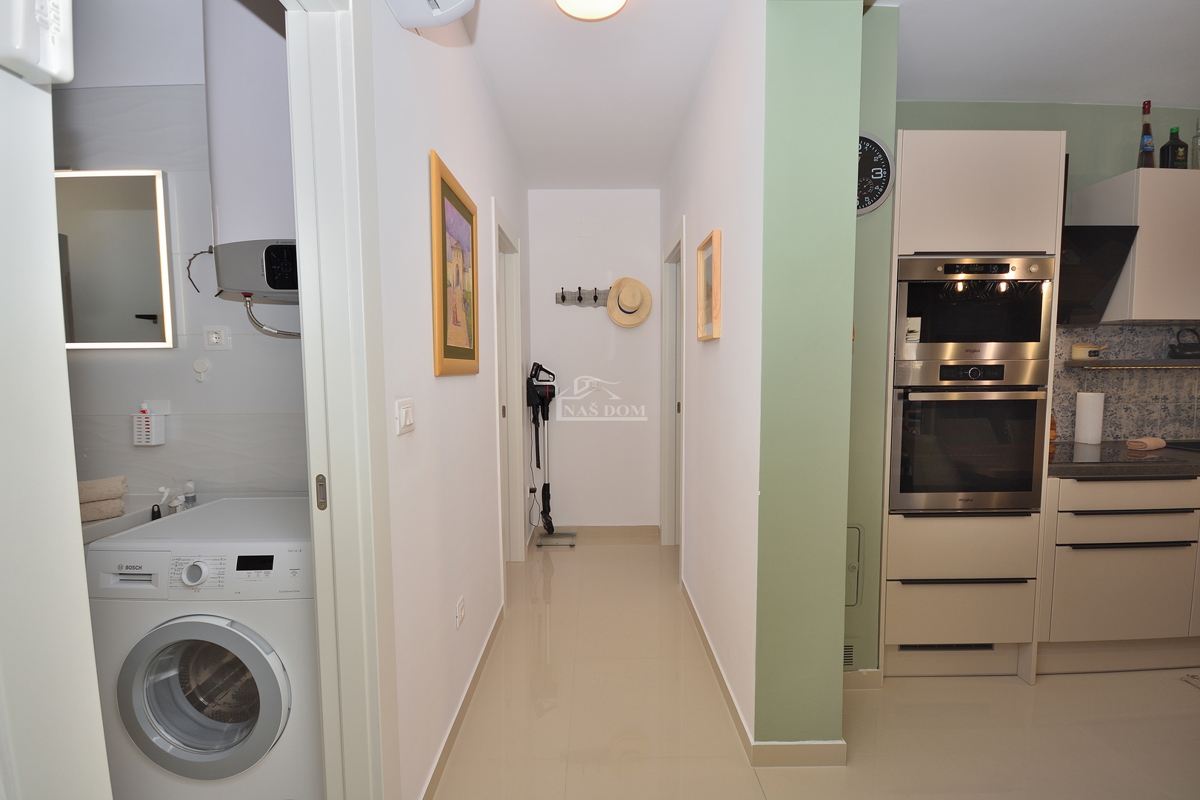 Flat For sale - ŠIBENSKO-KNINSKA VODICE