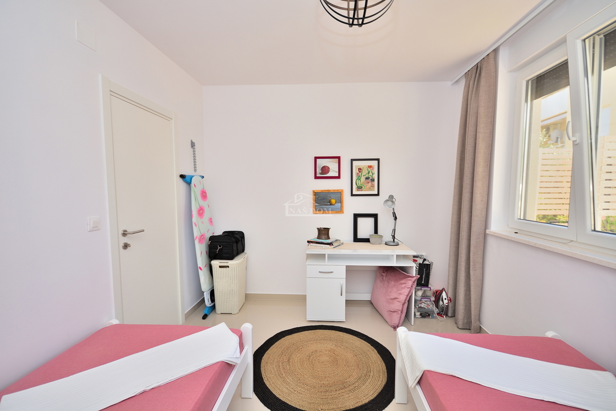 Flat For sale - ŠIBENSKO-KNINSKA VODICE