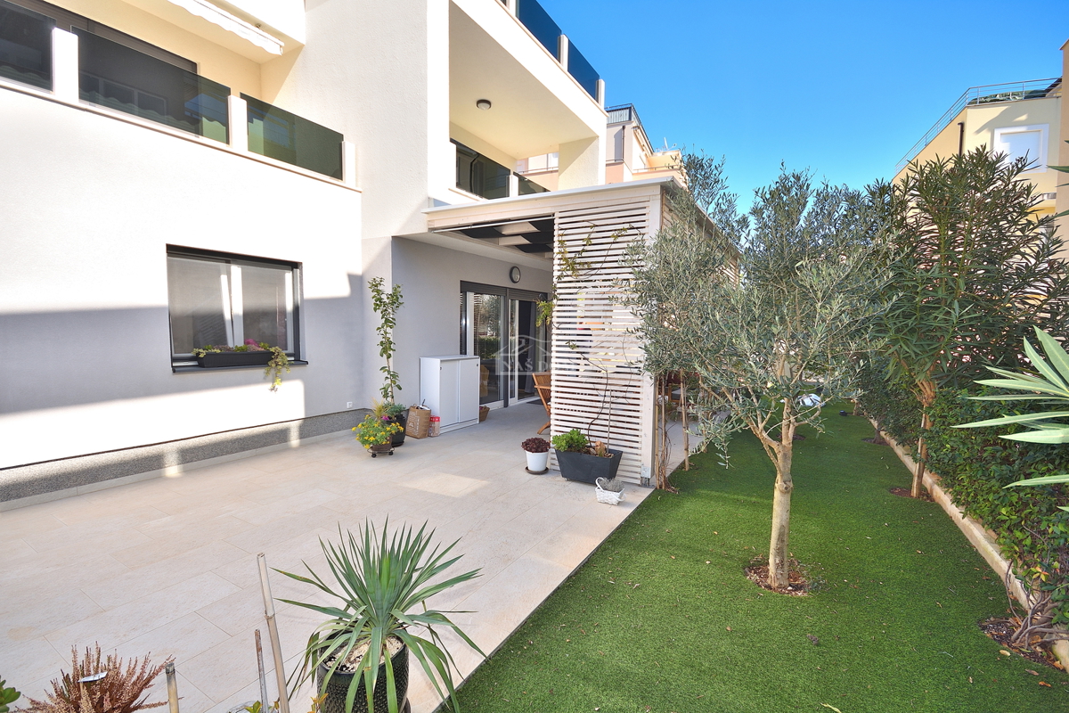 Flat For sale - ŠIBENSKO-KNINSKA VODICE