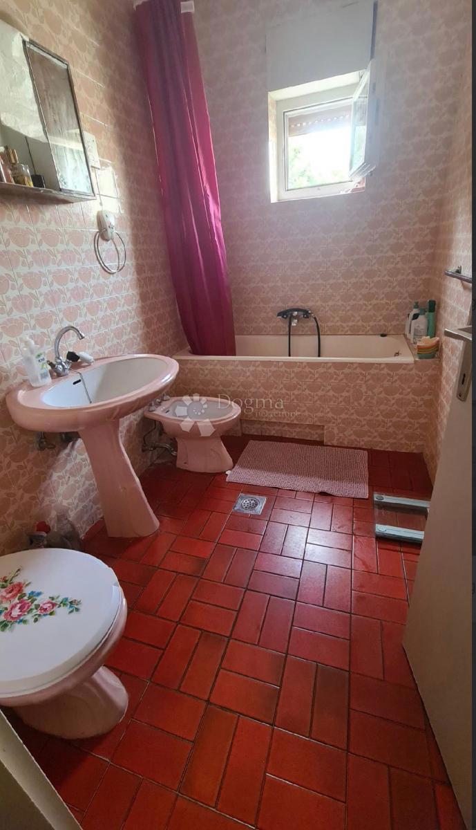House For sale - SPLITSKO-DALMATINSKA BRAČ