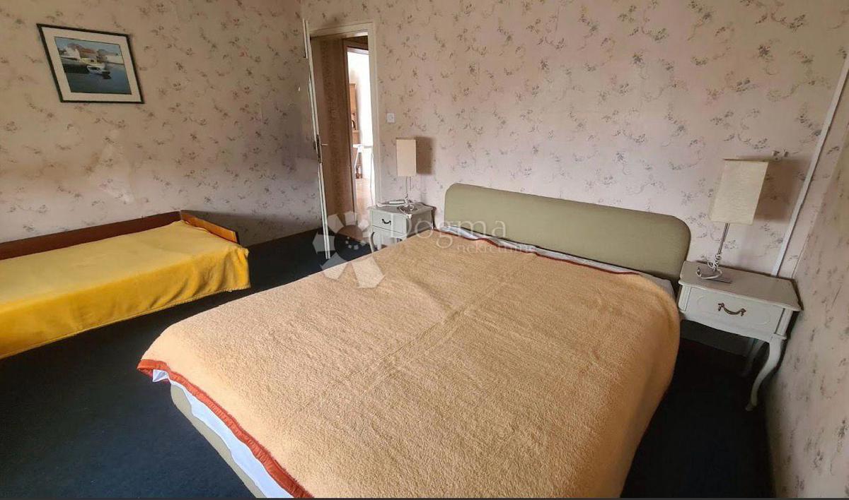 House For sale - SPLITSKO-DALMATINSKA BRAČ