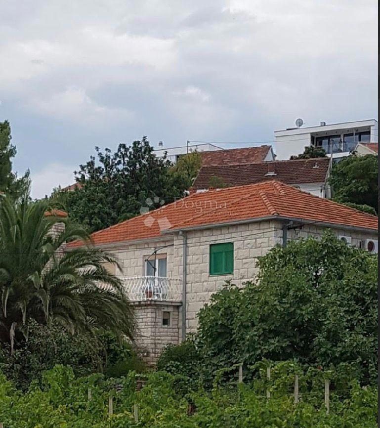House For sale - SPLITSKO-DALMATINSKA BRAČ