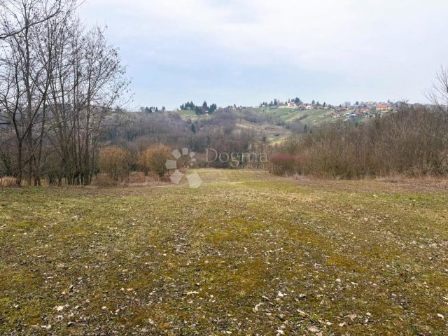 Land for sale 5755 m² – Gornji Kneginec