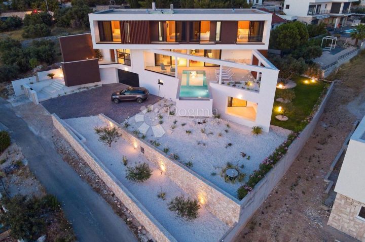 Dům na prodej 379 m² – Primošten