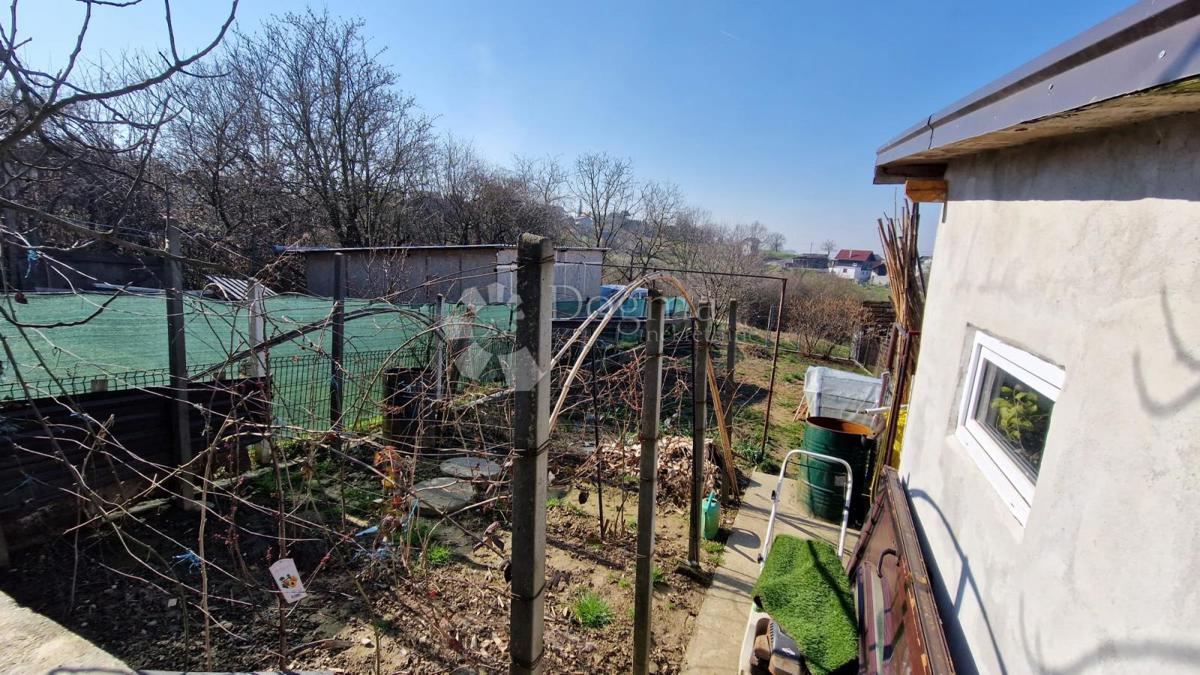 Dom Na predaj - ZAGREBAČKA KLOŠTAR IVANIĆ