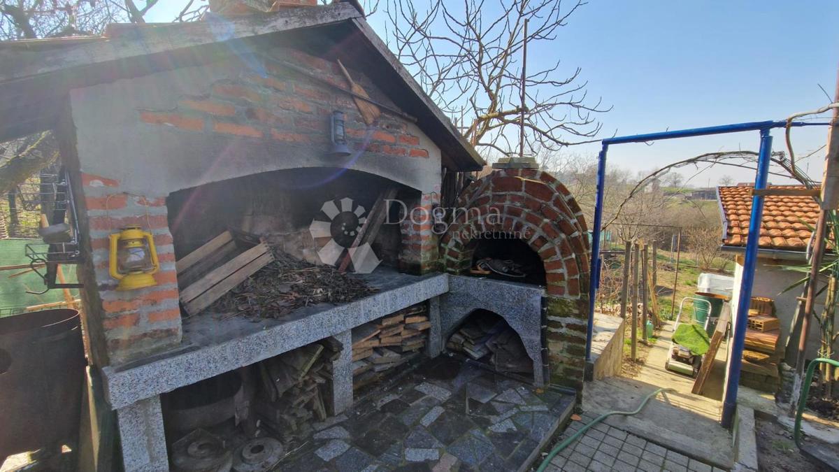 Dom Na predaj - ZAGREBAČKA KLOŠTAR IVANIĆ