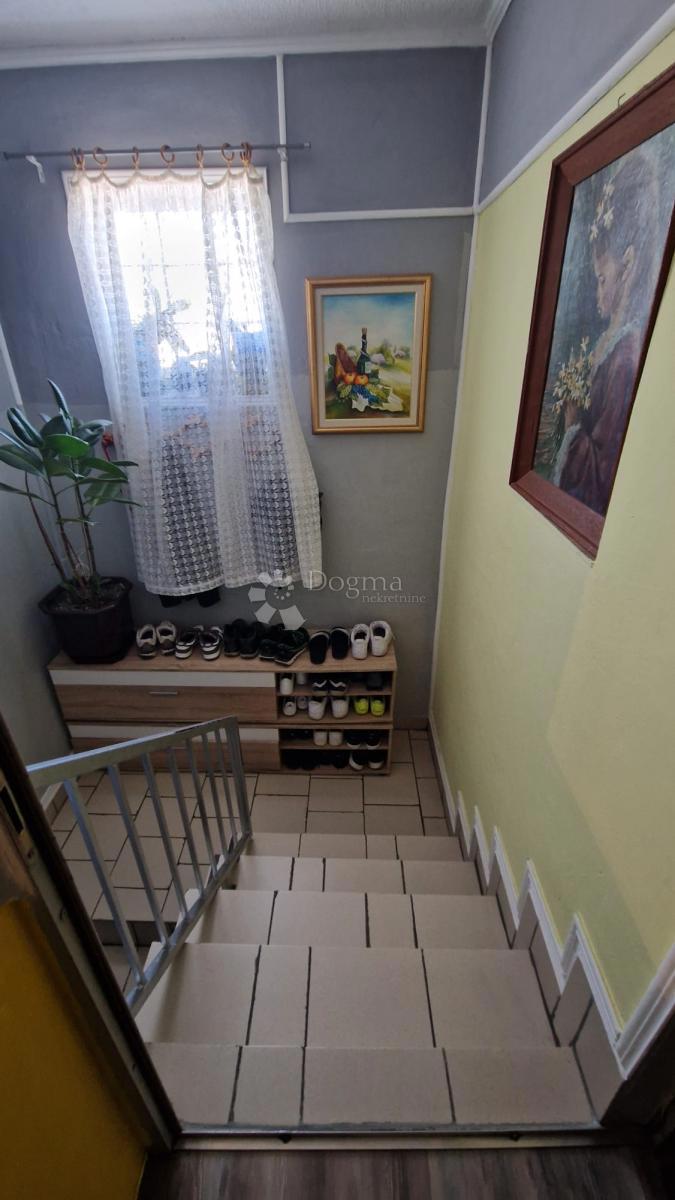 Dom Na predaj - ZAGREBAČKA KLOŠTAR IVANIĆ