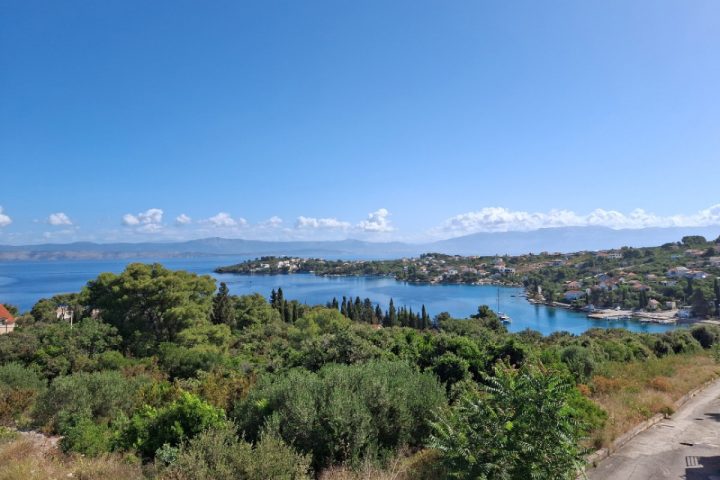 Pozemok na predaj 1250 m² – Šolta
