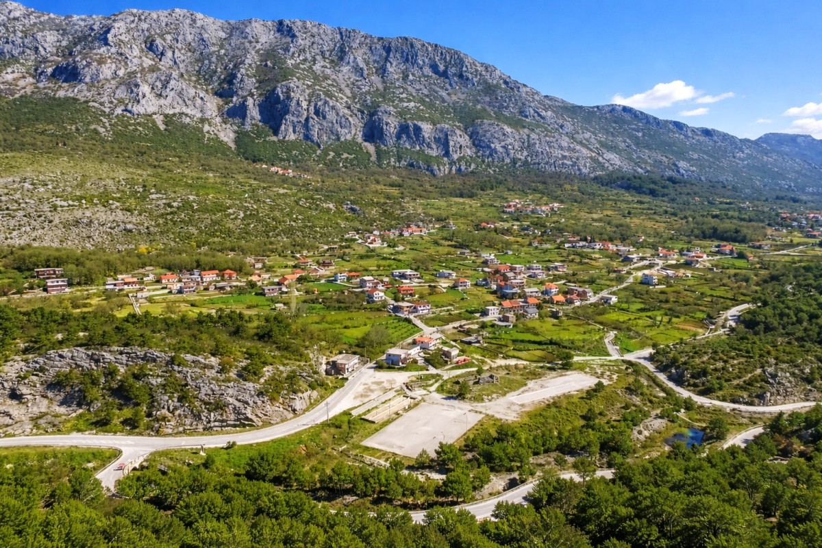 Pozemok Na predaj - SPLITSKO-DALMATINSKA OMIŠ