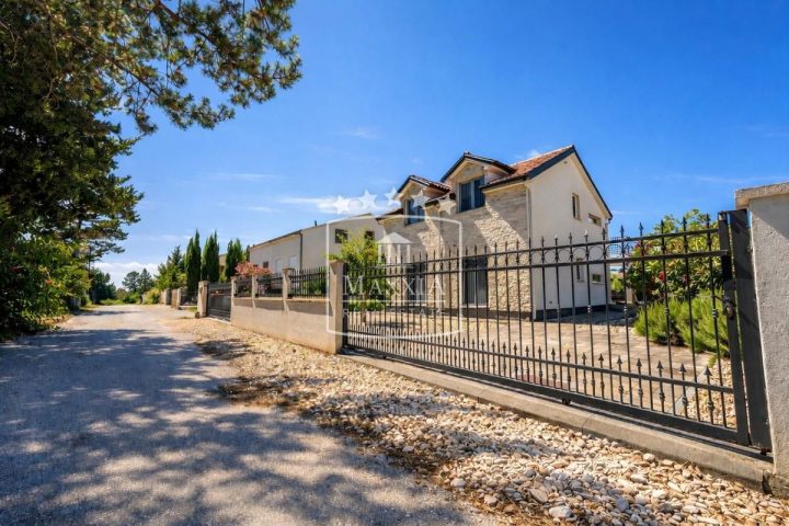 Haus zu verkaufen 268 m² – Privlaka