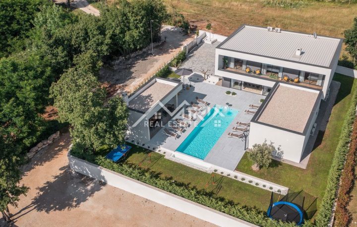 Dům na prodej 308 m² – Rovinj
