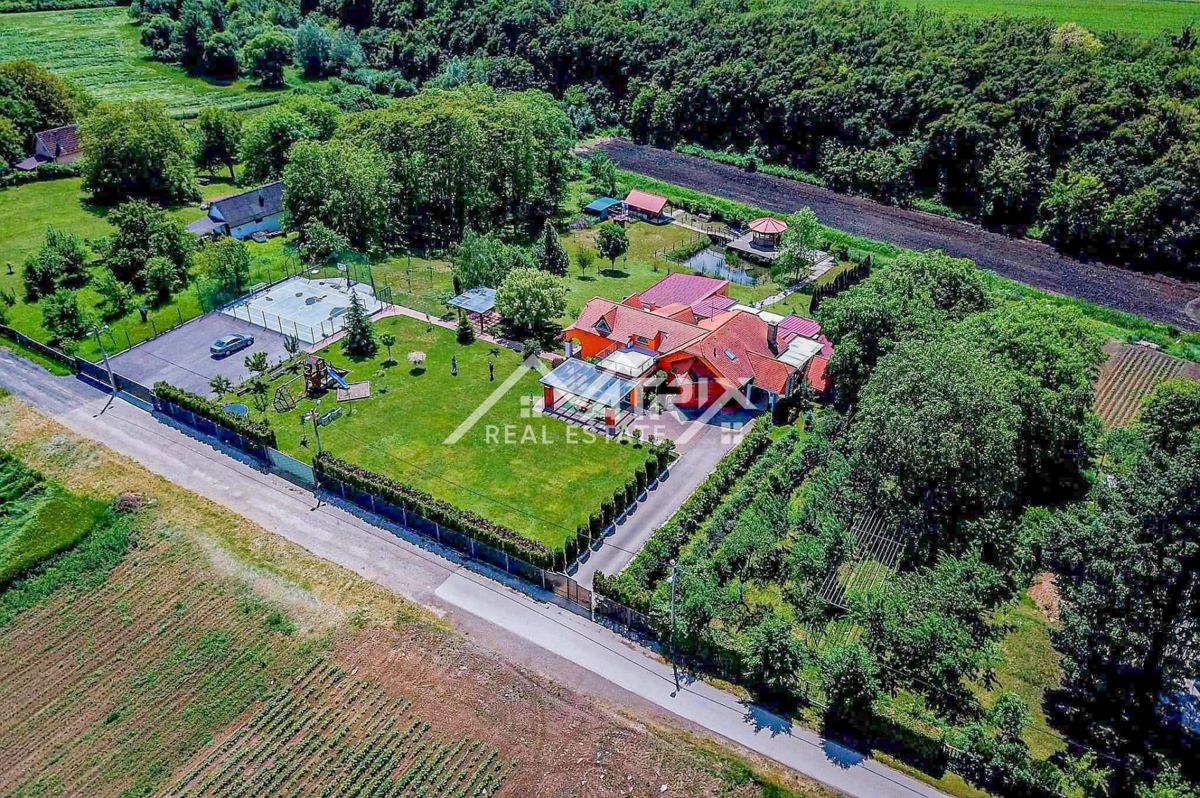 Maison À vendre - VUKOVARSKO-SRIJEMSKA NUŠTAR