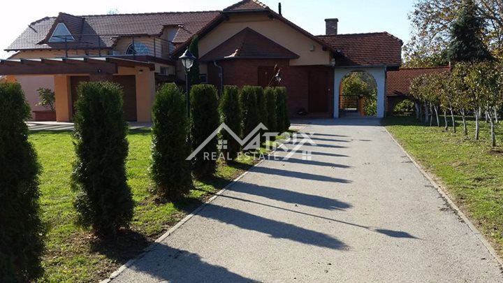 Maison À vendre - VUKOVARSKO-SRIJEMSKA NUŠTAR